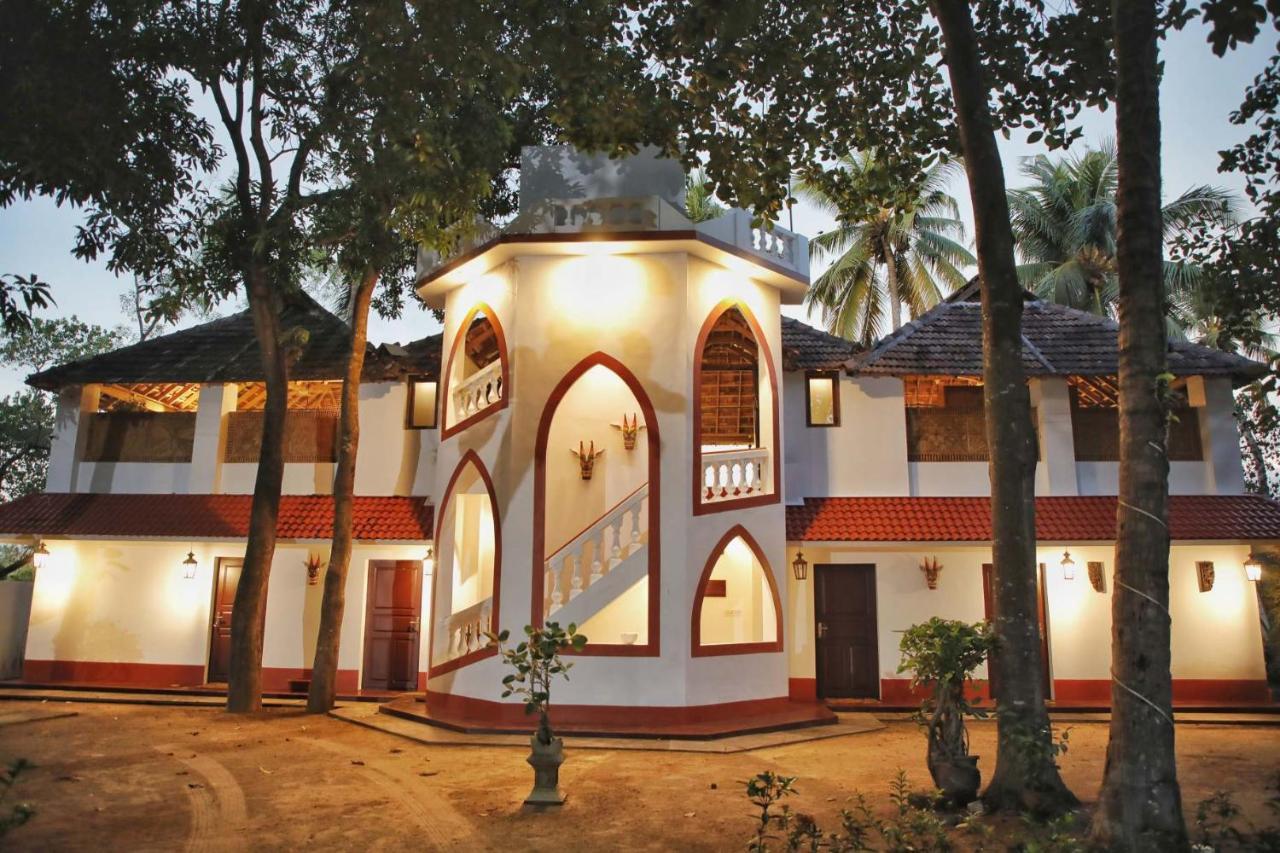 Vala House Hotel Cherai Beach Exterior photo