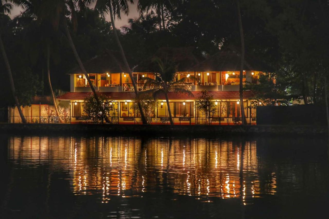 Vala House Hotel Cherai Beach Exterior photo
