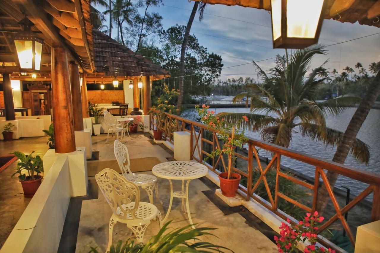 Vala House Hotel Cherai Beach Exterior photo