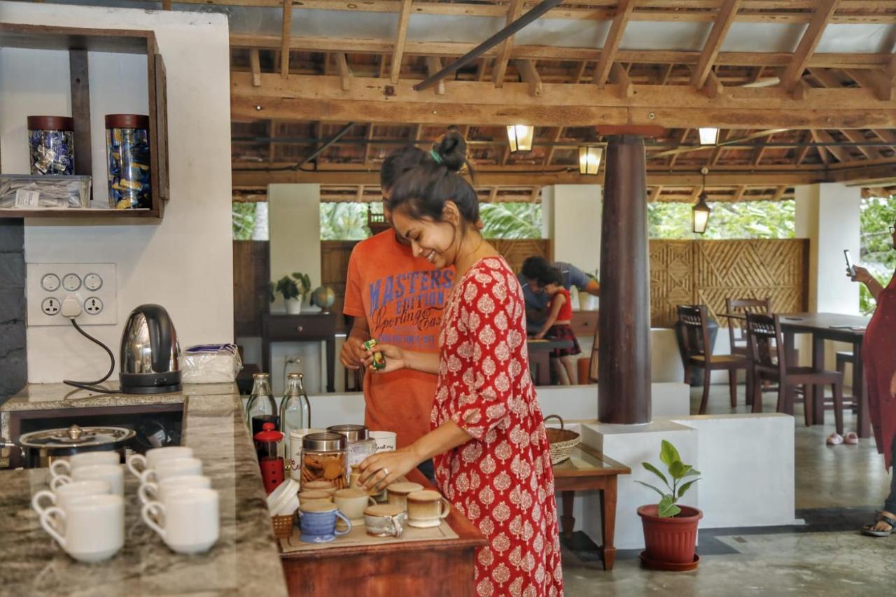 Vala House Hotel Cherai Beach Exterior photo
